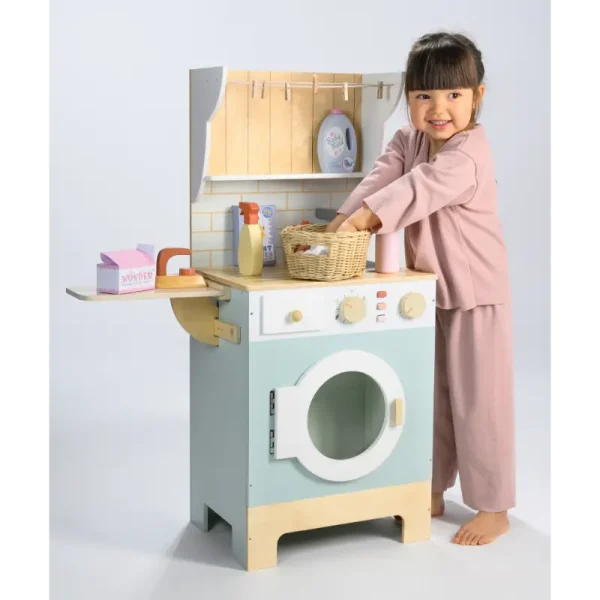 Wooden laundrette toy